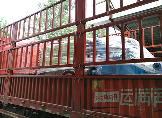 GYP-90液壓混凝土濕噴機(jī)、空壓機(jī)發(fā)貨現(xiàn)場(chǎng)